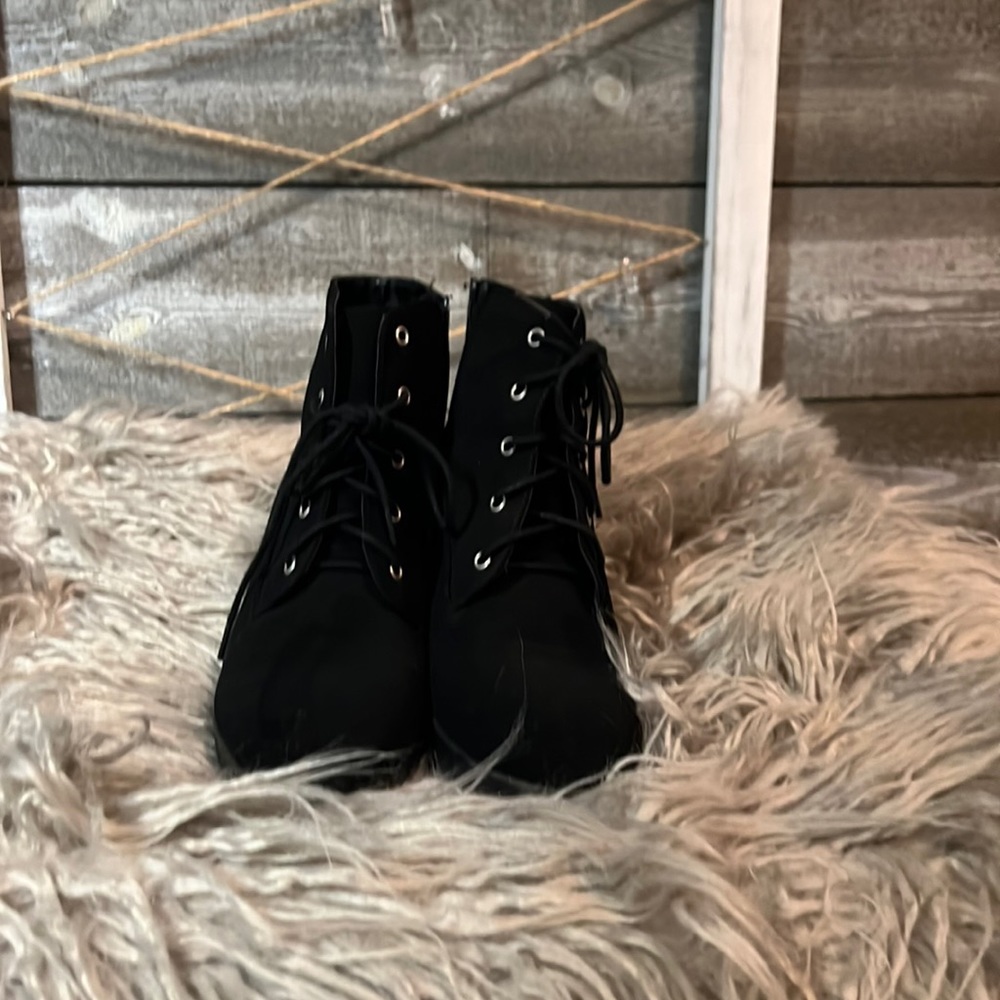 Black boot!